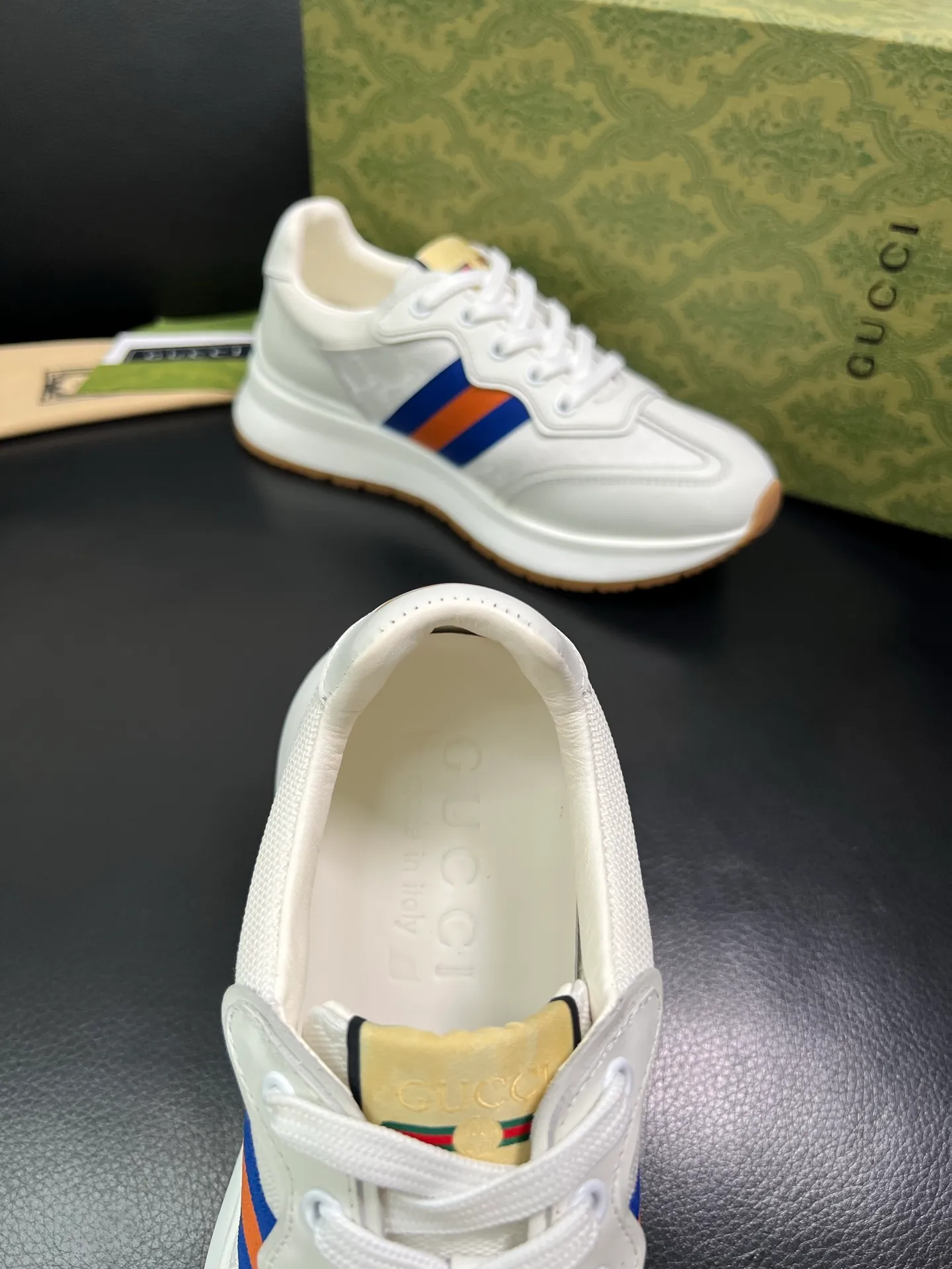 Men's shoes 💰800 Gucci top purchasing Gucci counter new model, original factory configuration of imported cowhide from Italy with printed cloth fabric, imported cowhide lining, breathable and comfortable, sole: original factory special sole is super comfortable, original factory and single goods are high quality, welcome to compare, code number 38-44 (customized 45 46) 85865